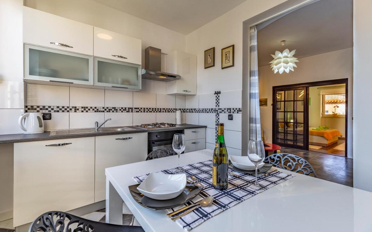 Apartman 39 Пула Екстериор снимка